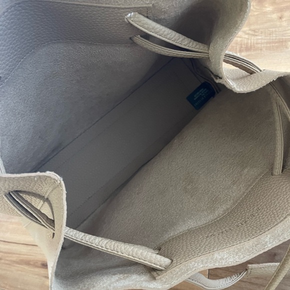 Elegant Cream Tote Bag - Picture 5 of 5